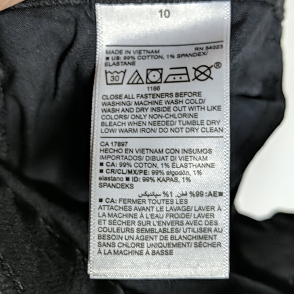 NWOT Old Navy Boyfriend Shorts - Picture 6 of 6